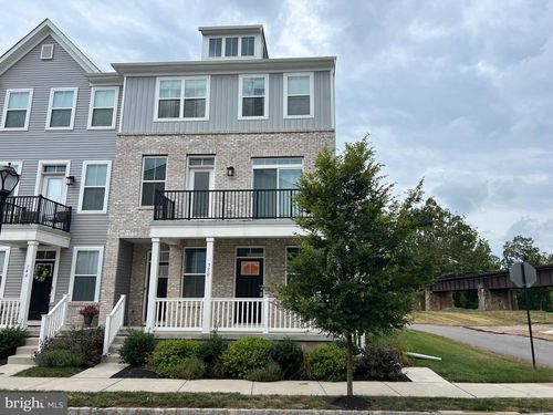 750 Ore St, PHOENIXVILLE, PA, 19460-1352 | Card Image