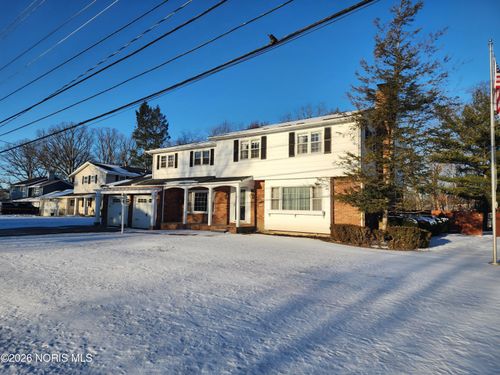 140 Wayne Park Dr, Napoleon, OH, 43545-9345 | Card Image