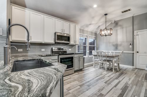 2301 Trickling Creek Dr, Garland, TX, 75041-2175 | Card Image