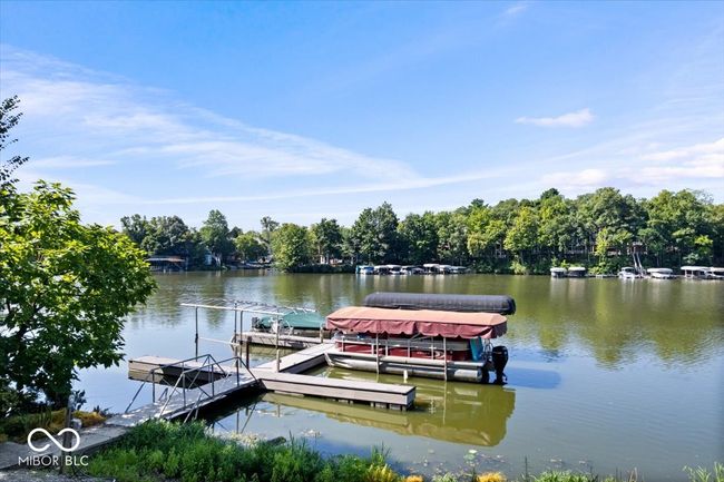 11264 Fonthill Dr, Condo with 2 bedrooms, 3 bathrooms and null parking in Indianapolis IN | Image 38