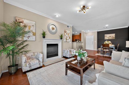 426-2400 Mccue Road, Houston, TX, 77056 | Card Image