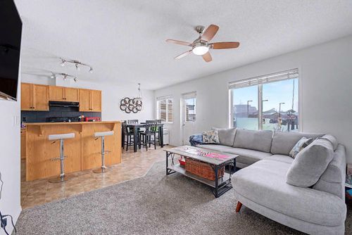 102-800 Yankee Valley Blvd Se, Airdrie, AB, T4A2L1 | Card Image