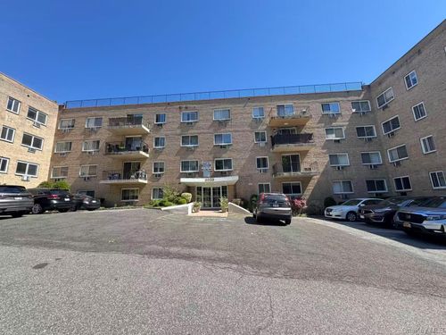 lg-2035 Central Park Ave, Yonkers, NY, 10710-2445 | Card Image