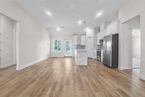 1208 E Henderson Rd, Angleton, TX, 77515 | Card Image