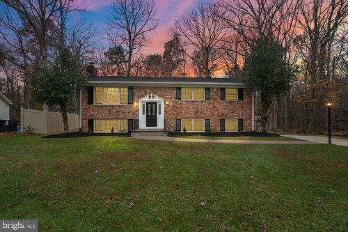 6908 Greenwood Dr, GLENN DALE, MD, 20769-9309 | Card Image