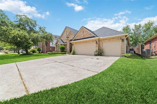 3214 E Cedar Hollow Dr, Pearland, TX, 77584-8125 | Card Image