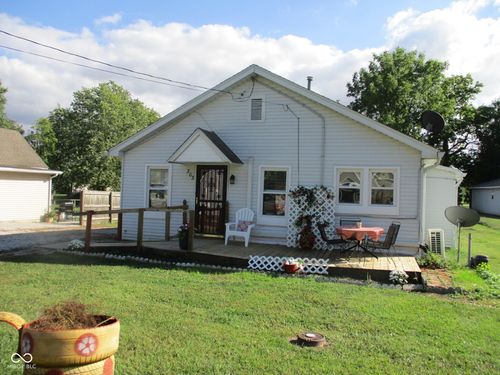 303 Vine St, New Market, IN, 47965-5033 | Card Image