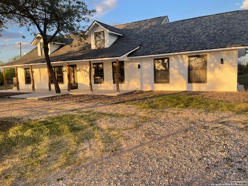210 County Road 4643, Hondo, TX, 78861-6100 | Card Image