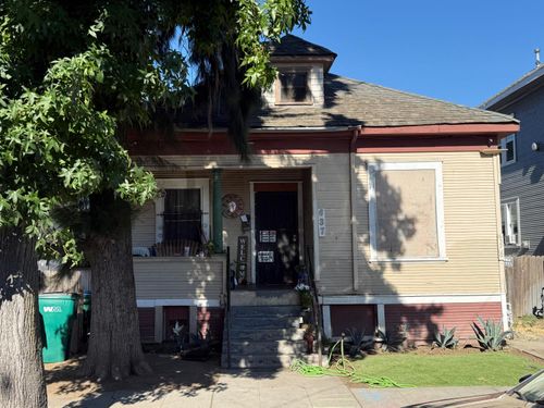637 N Grant Street, Stockton, CA, 95202 | Card Image