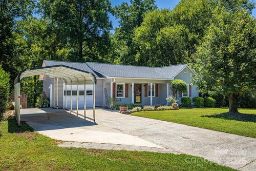 3318 Danial St, Conover, NC, 28613-9693 | Card Image