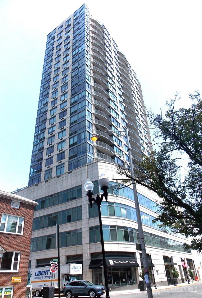 APT-1205 - 1 Spring St, Townhouse with 2 bedrooms, 2 bathrooms and null parking in New Brunswick NJ | Image 29