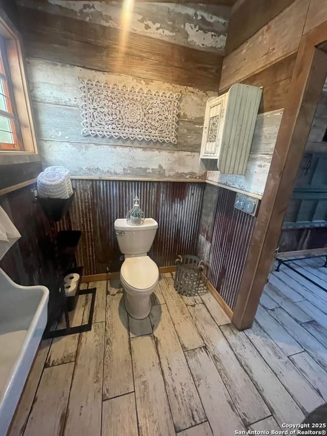 1447 Royal Oaks Loop, House other with 7 bedrooms, 6 bathrooms and null parking in Fredericksburg TX | Image 14