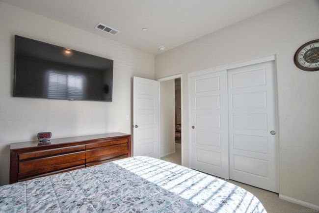 Upstairs Bedroom 1 | Image 19