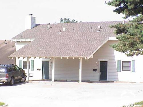 2139 Quail Creek Dr, Lawrence, KS, 66047-2142 | Card Image