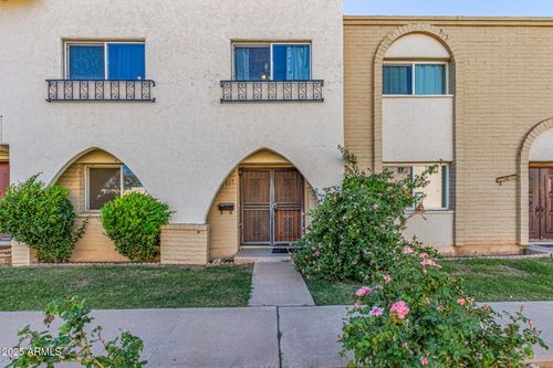 2017 W Hazelwood Pkwy, Phoenix, AZ, 85015-4141 | Card Image