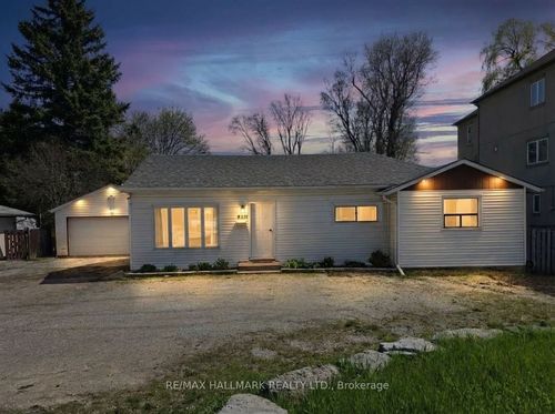 429 16th Avenue, Richmond Hill, ON, L4C7A7 | Card Image