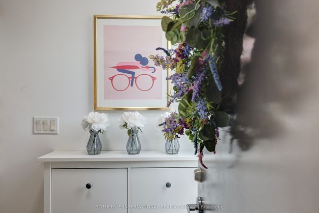 702 - 370 Wallace Ave, Condo with 3 bedrooms, 3 bathrooms and null parking in Toronto ON | Image 5