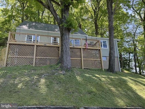 32 Fairfax Dr, Wheeling, WV, 26003-5624 | Card Image