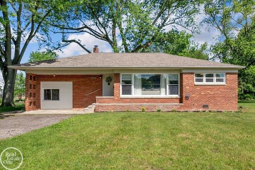 49741 Jefferson Ave, Chesterfield, MI, 48047-2396 | Card Image