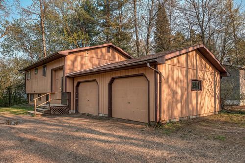 517 Minnesota St, Eagle River, WI, 54521 | Card Image