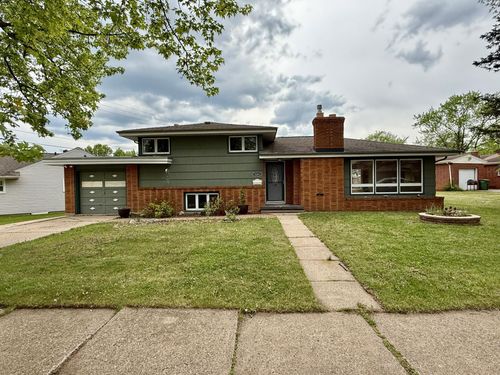 3201 2nd Ave E, Hibbing, MN, 55746-2675 | Card Image