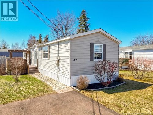 29 Petitcodiac Lane, Dieppe, NB, E1A7N1 | Card Image