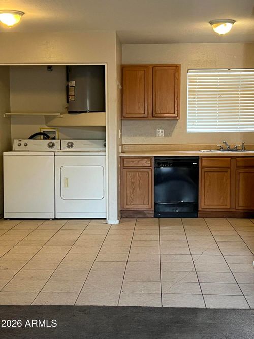 1002 N Colorado St, Casa Grande, AZ, 85122-3629 | Card Image