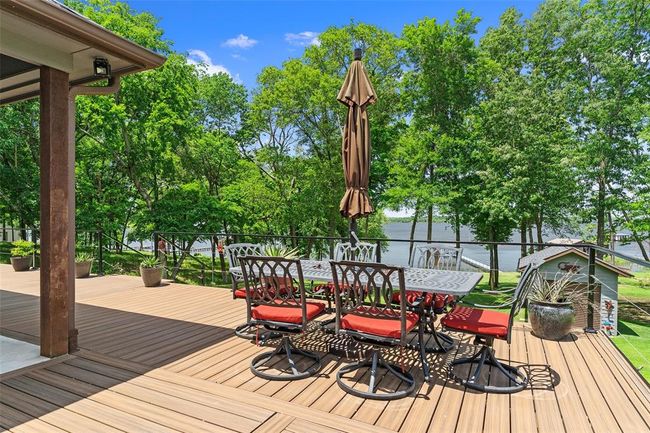 View of wooden terrace | Image 27