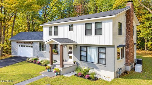 206 Van Aernem Rd, Malta, NY, 12020-3802 | Card Image