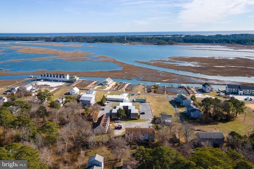 8-7661 Eastside Rd, CHINCOTEAGUE, VA, 23336-1903 | Card Image