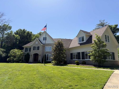 2457 Town And Country Ln, Saint Louis, MO, 63131-1130 | Card Image