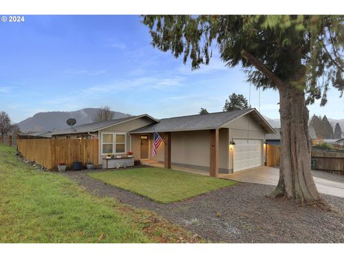 90 N Everly St, Lowell, OR, 97452 | Card Image