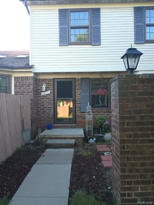 34777 E Wilma Ct, Chesterfield, MI, 48047-4145 | Card Image