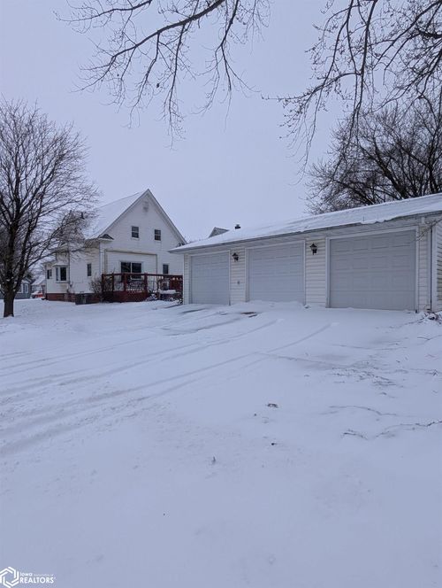 420 20th St Se, Mason City, IA, 50401-6810 | Card Image