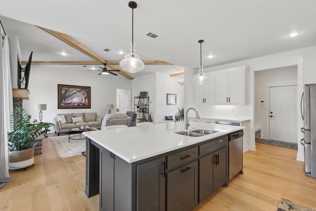 10584 Gunter Loop, House other with 4 bedrooms, 2 bathrooms and null parking in Benton AR | Image 8