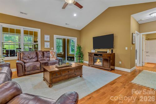 159 S Willow Brook Dr, Asheville, NC, 28806-9059 | Card Image