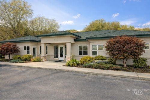 4481 N Dresden Pl, Garden City, ID, 83714-1379 | Card Image