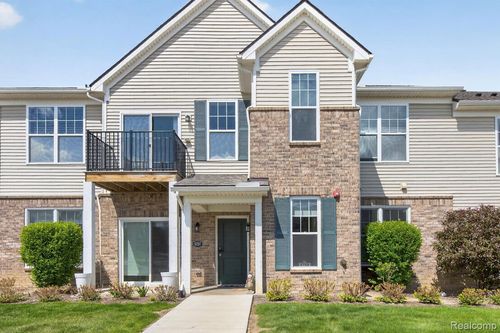 9789 Ridge Run St, Howell, MI, 48855-6316 | Card Image