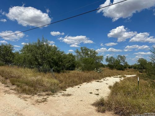 2126 Buddy Ln, Carrizo Springs, TX, 78834 | Card Image