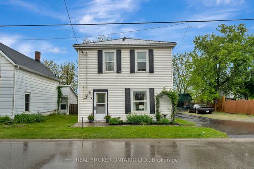 16 John St, Hagersville, ON, N0A1H0 | Card Image