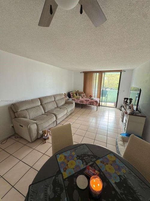 208-1825 W 44th Pl, Hialeah, FL, 33012-8410 | Card Image