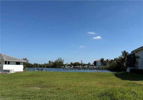 227 6th St, BONITA SPRINGS, FL, 34134-7400 | Card Image