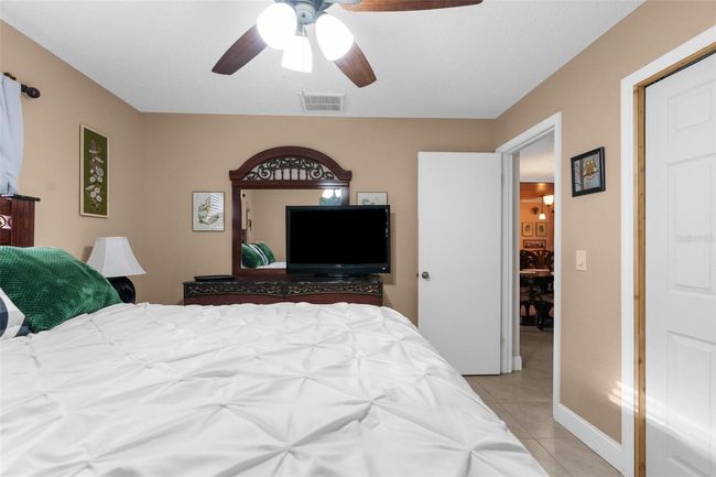 7489 Gates Cir, House other with 3 bedrooms, 2 bathrooms and null parking in SPRING HILL FL | Image 6