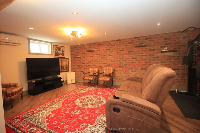 2294 Gore St, House other with 4 bedrooms, 2 bathrooms and 4 parking in Mount Brydges ON | Image 30