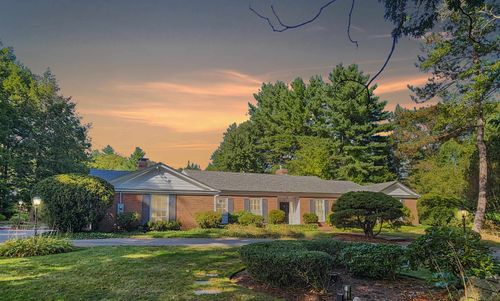 120 Ledgewood Rd, Manchester, NH, 03104-2163 | Card Image