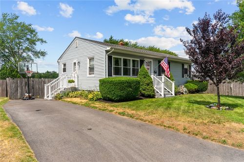 17 Linwood Dr, Coventry, RI, 02816-6353 | Card Image