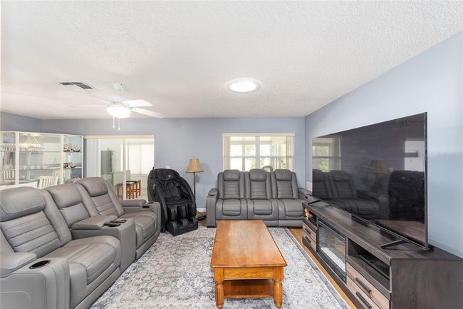 9741 Sw 97 Th Ln, House other with 2 bedrooms, 2 bathrooms and null parking in OCALA FL | Image 9
