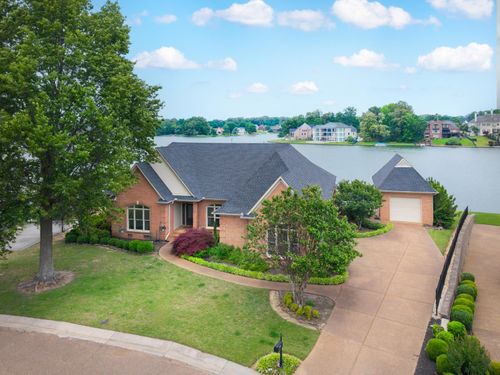 9913 Windward Slope Dr, Lakeland, TN, 38002-8175 | Card Image