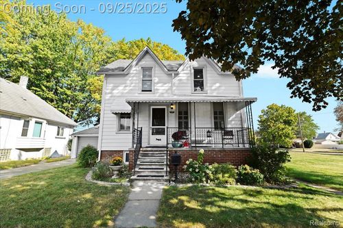416 Plum St, Wyandotte, MI, 48192-6554 | Card Image