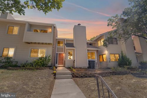 2203 Saunders Dr, HERNDON, VA, 20170-4344 | Card Image